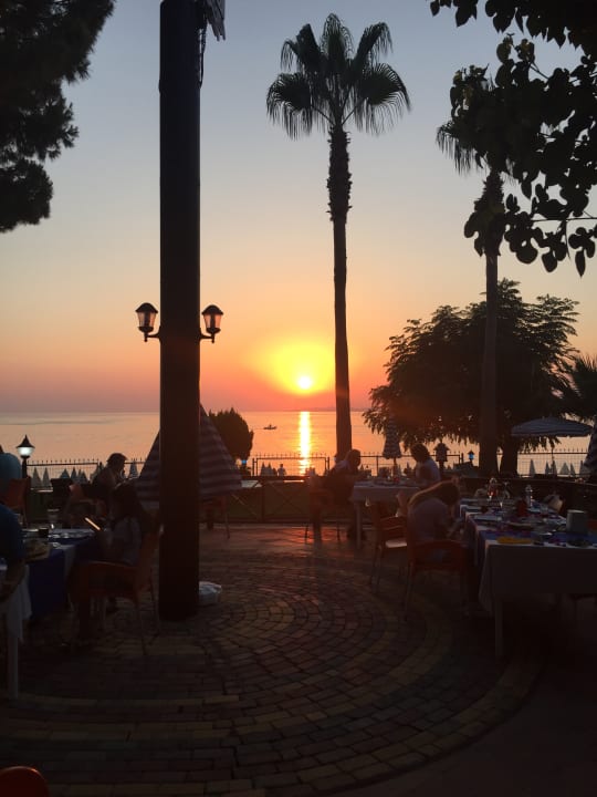 Strand Lonicera Resort & Spa Hotel