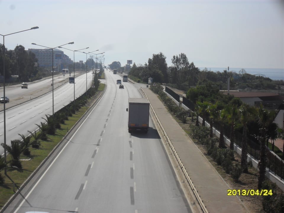 Ausblick von der Überführung Vikingen Infinity Resort & Spa