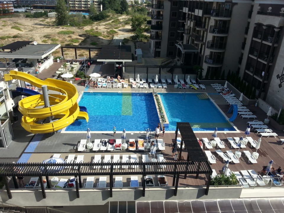Baseny ze zjeżdżalniami Burgas Beach Hotel