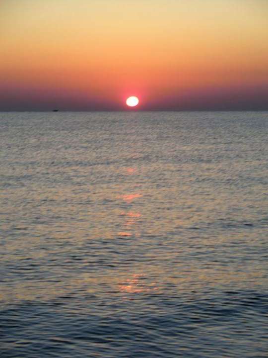 Sonnenaufgang am Strand El Mouradi Club Kantaoui