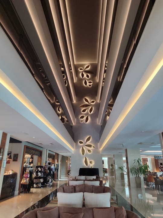 Lobby Side Sunport Hotel & Spa