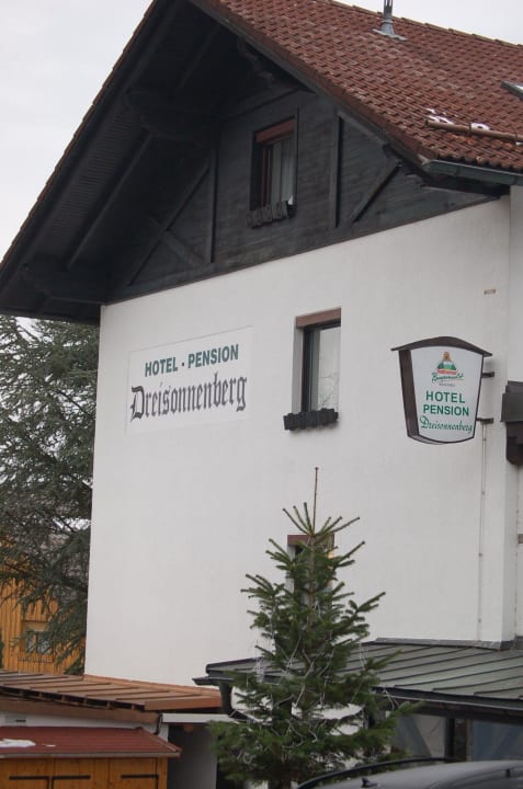 Außenansicht Hotel Dreisonnenberg