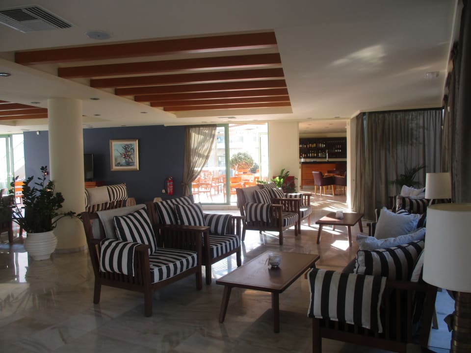 Lobby Giannoulis - Grand Bay Beach Resort