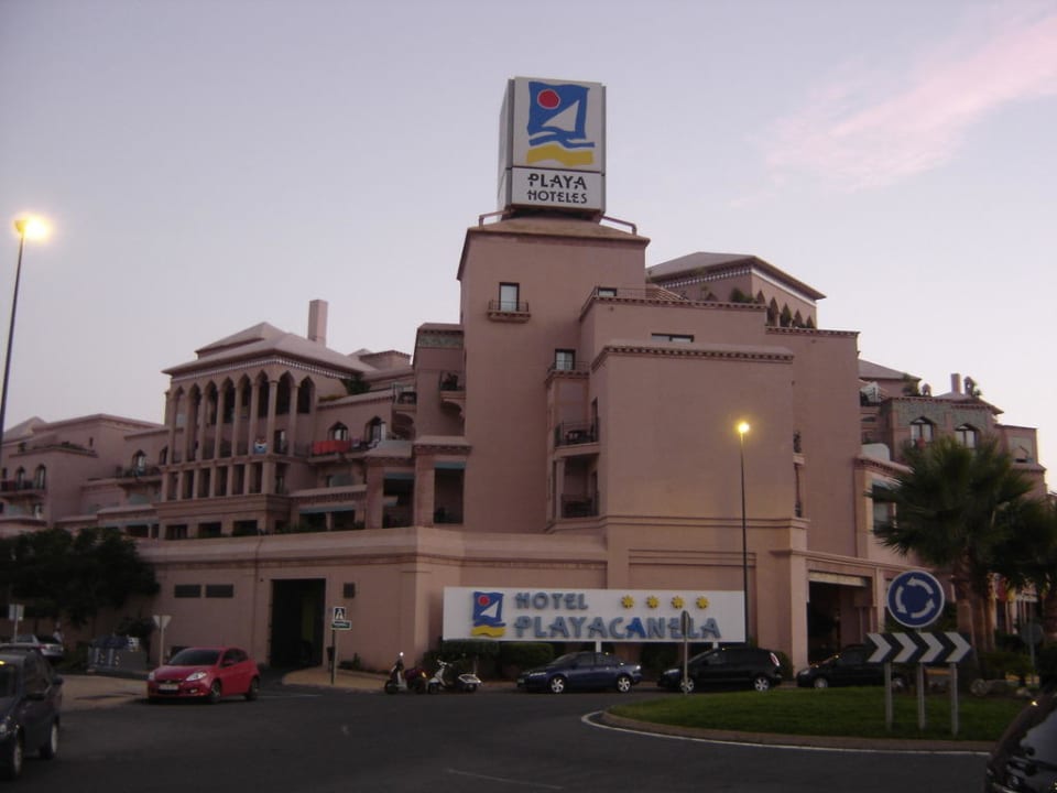 Hotel von der Straße Playacanela Hotel