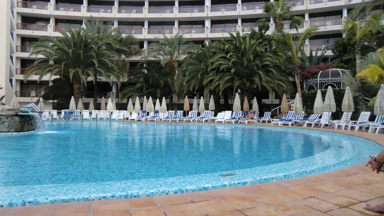 Der Pool Wasser wird angewärmt Seaside Hotel Sandy Beach