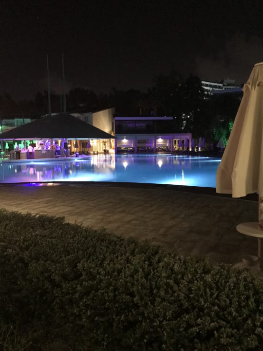 Pool Arum Barut Collection