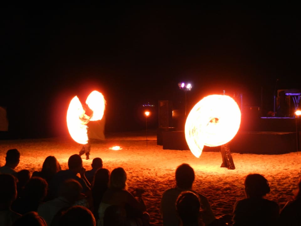 Beachparty mit Feuershow (erstklassig) Secrets Royal Beach Punta Cana - Adults only