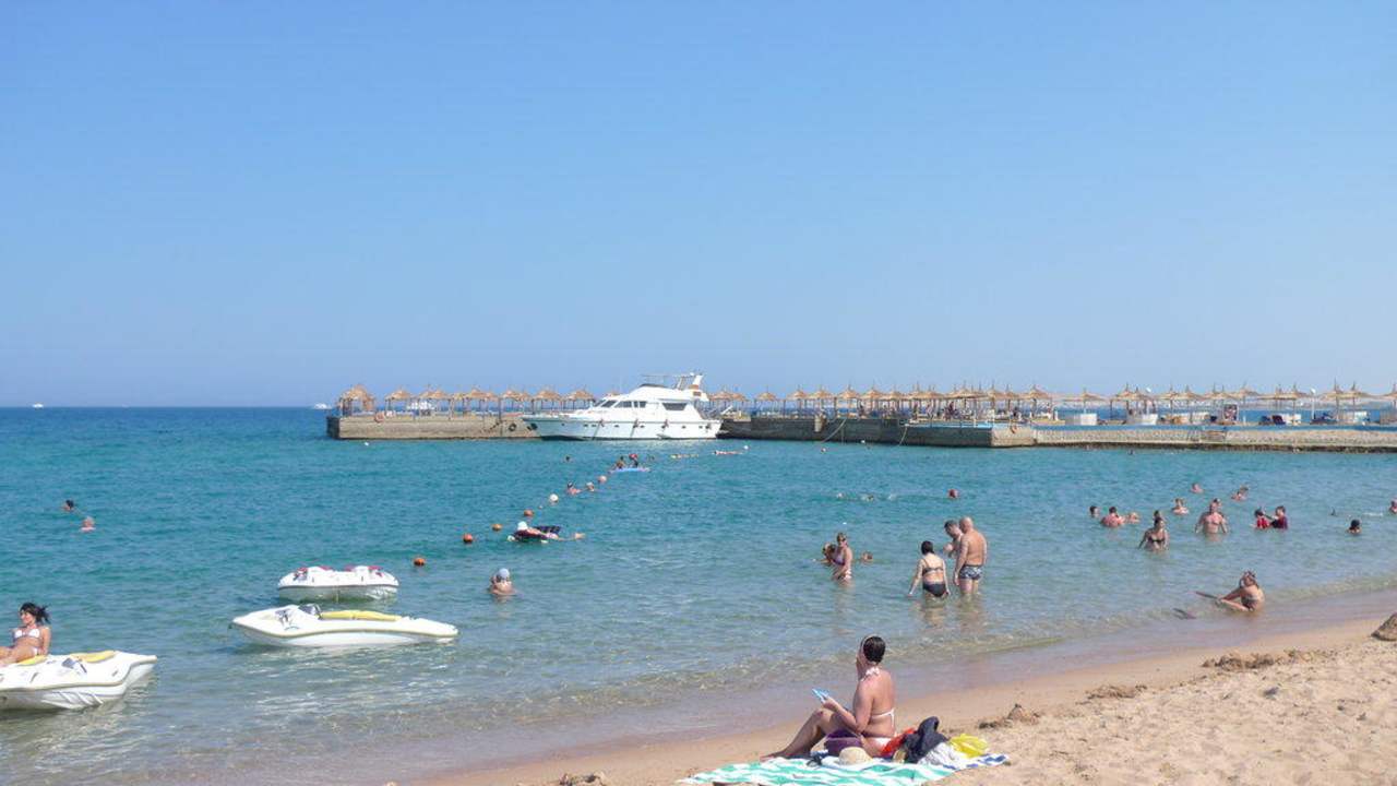 Toller hauseigener Sandstrand Beach Albatros Resort