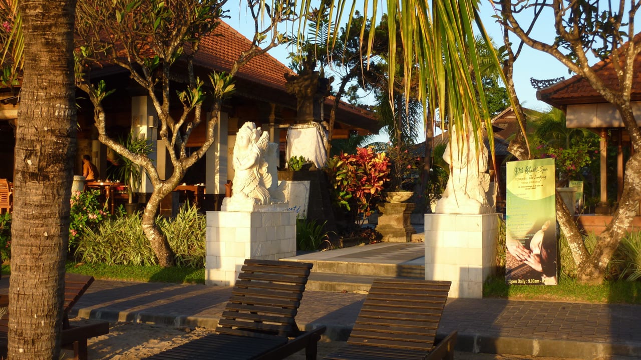 Eingang vom Strand aus Villa Shanti Beach