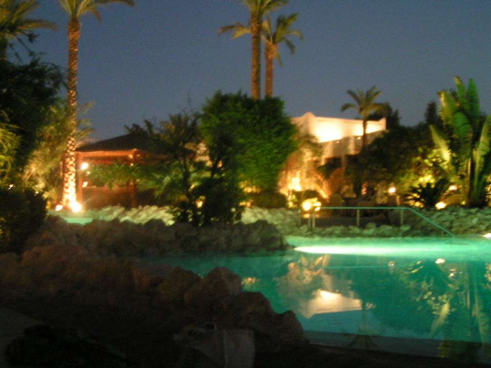 Pool am Abend Ghazala Gardens