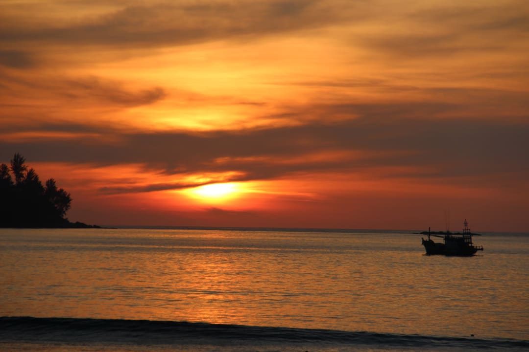 Sunset Sunprime Kamala Beach