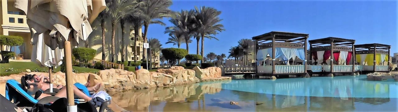 Pool mit Liegen Rixos Sharm El Sheikh Adults Only 18 +