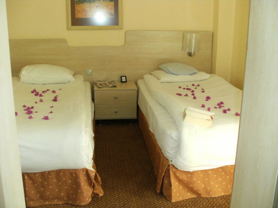 Eines der Schlafzimmer im Familienzimmer VONRESORT Golden Beach