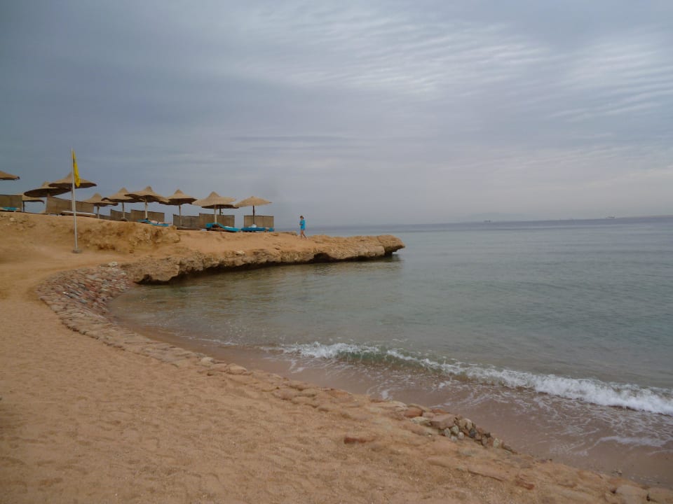 Blick vom Hotelstrand Charmillion Sea Life Resort