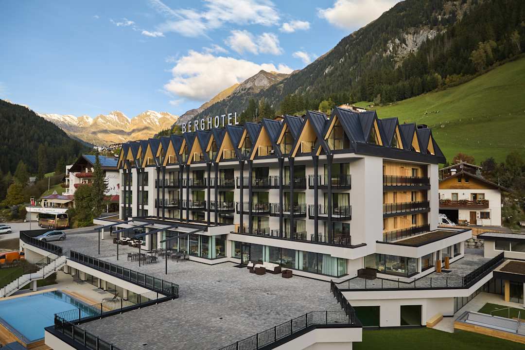 Außenansicht Berghotel Ratschings