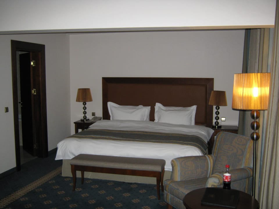 Schlafbereich mit Eingang zum Bad Grand Hotel & SPA Primoretz