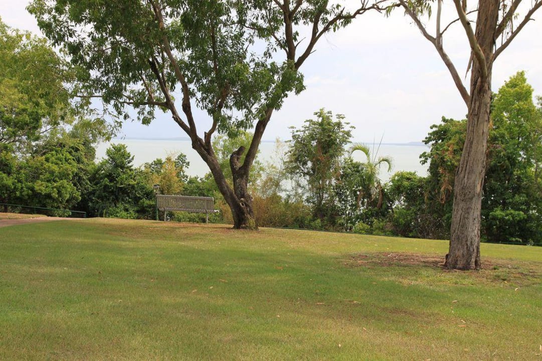 Park vorm Hotel DoubleTree by Hilton Hotel Esplanade Darwin