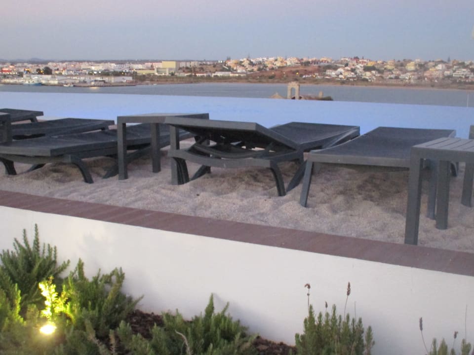 Pool Jupiter Marina Hotel