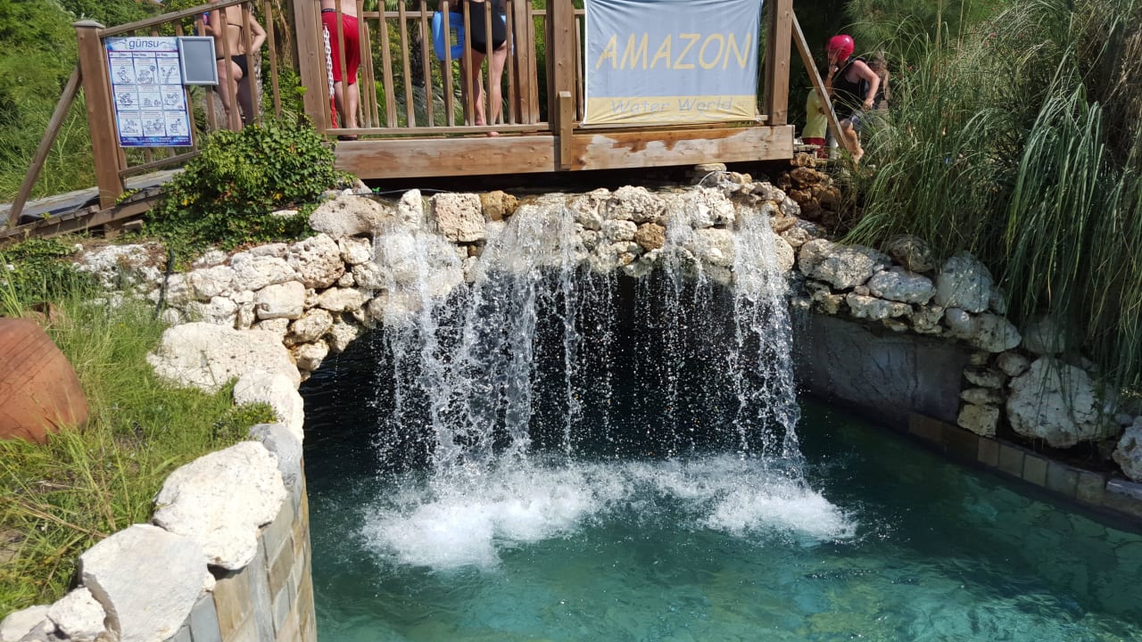 Pool Club Grand Side