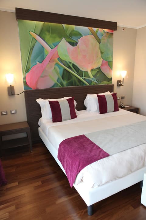 Bett mit Motiv Hotel Ramada Plaza Milano