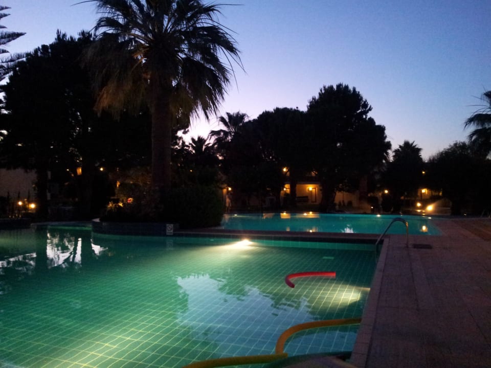 Hauptpool Abends Phãea Cretan Malia