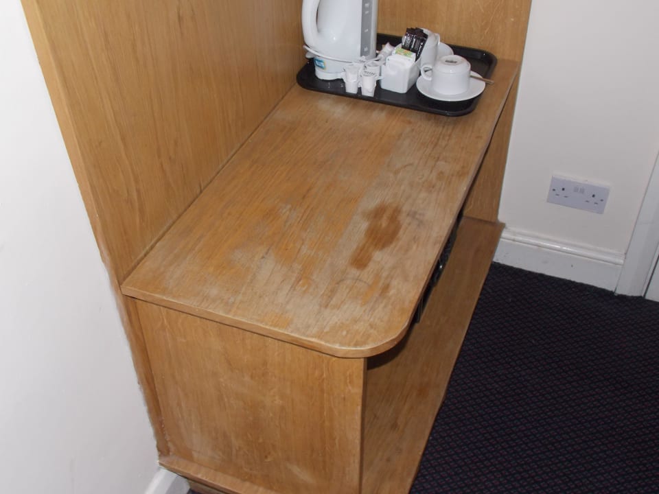 Schrank im Schlafraum King Solomon Palace Hotel