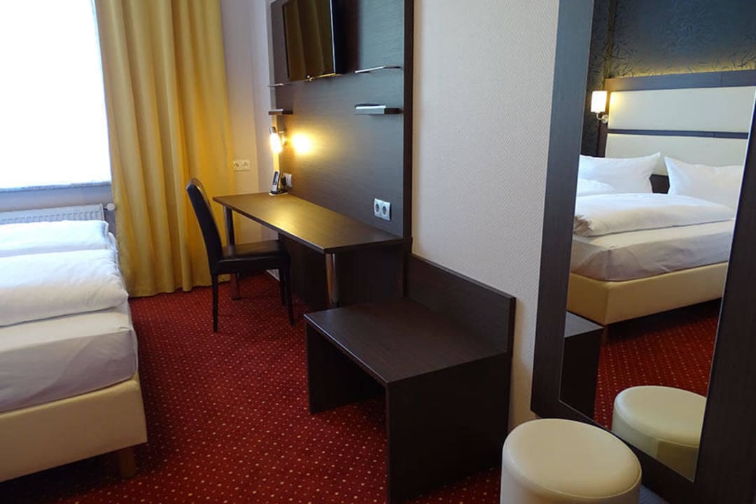 Sitzecke PLAZA INN Hamburg Moorfleet