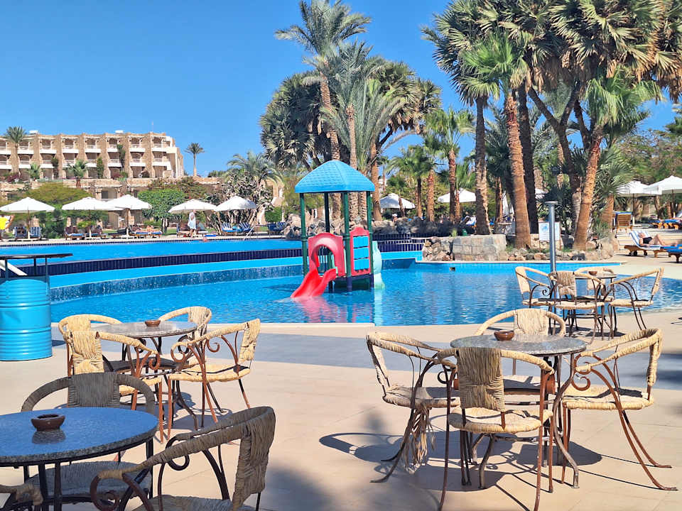 Pool Brayka Bay Resort