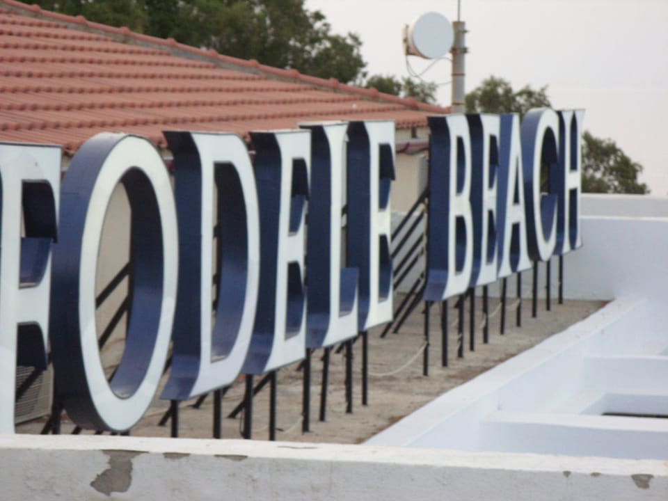 Schriftzug der Hotelanlage Fodele Beach & Water Park Holiday Resort
