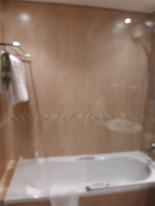 Zimmer First Central Hotel Suites