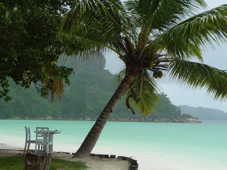 Strand auch im Regen schön Paradise Sun
