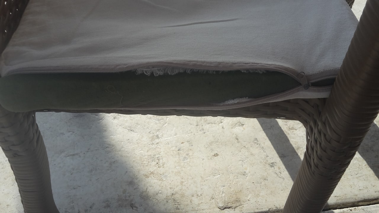 Stuhlauflage, kaputter Reissverschluss Novotel Marsa Alam Beach Resort