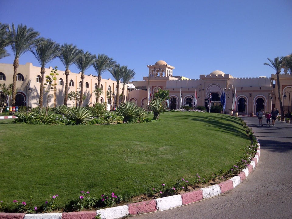 Hotel Sea Beach Aqua Park Resort Managed by Blue Resorts
