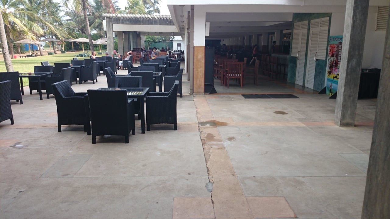 Restaurant und Außenbereich Goldi Sands Hotel