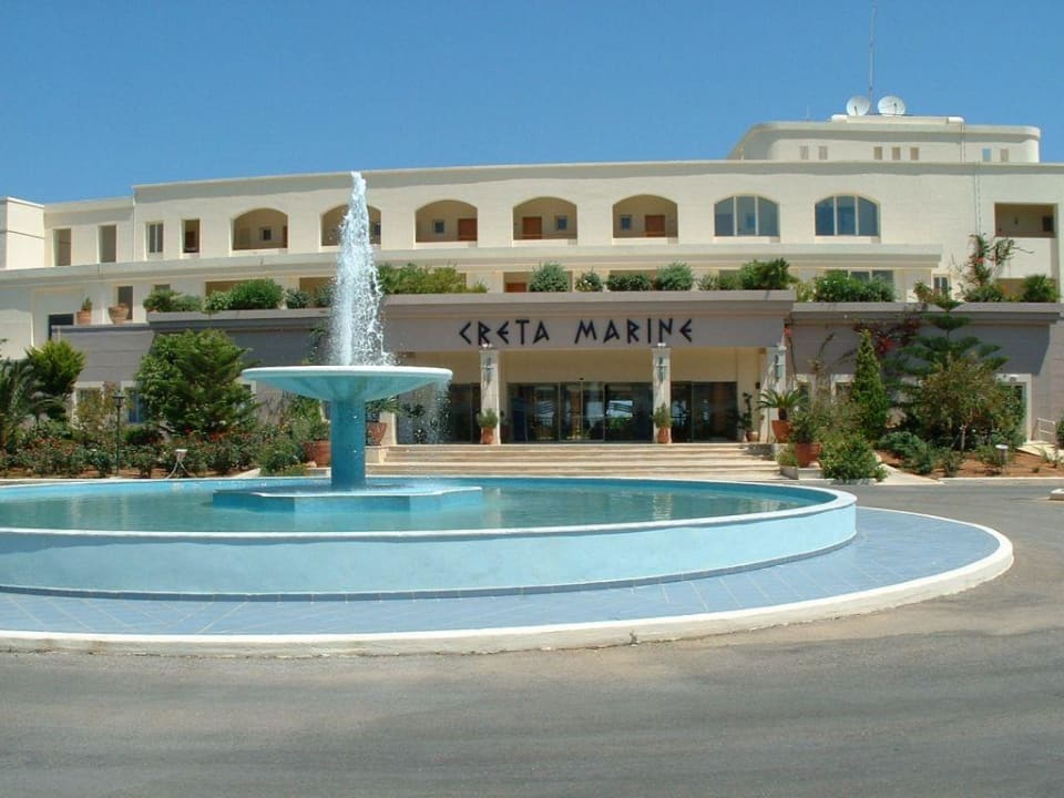 Hoteleingang Iberostar Selection Creta Marine