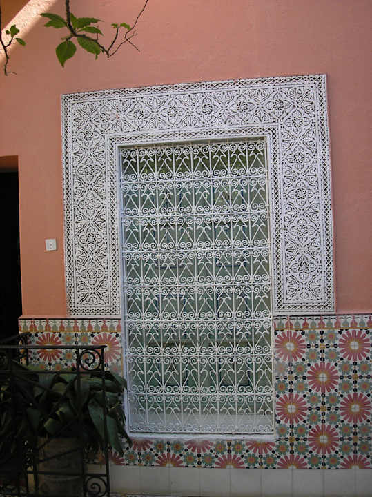 Zimmerfenster zum Innenhof Hotel Le Gallia