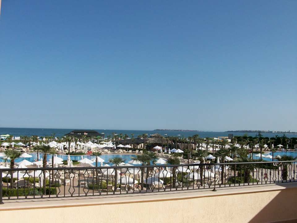 Ausblick von Hotelterrasse DIT Majestic Beach Resort