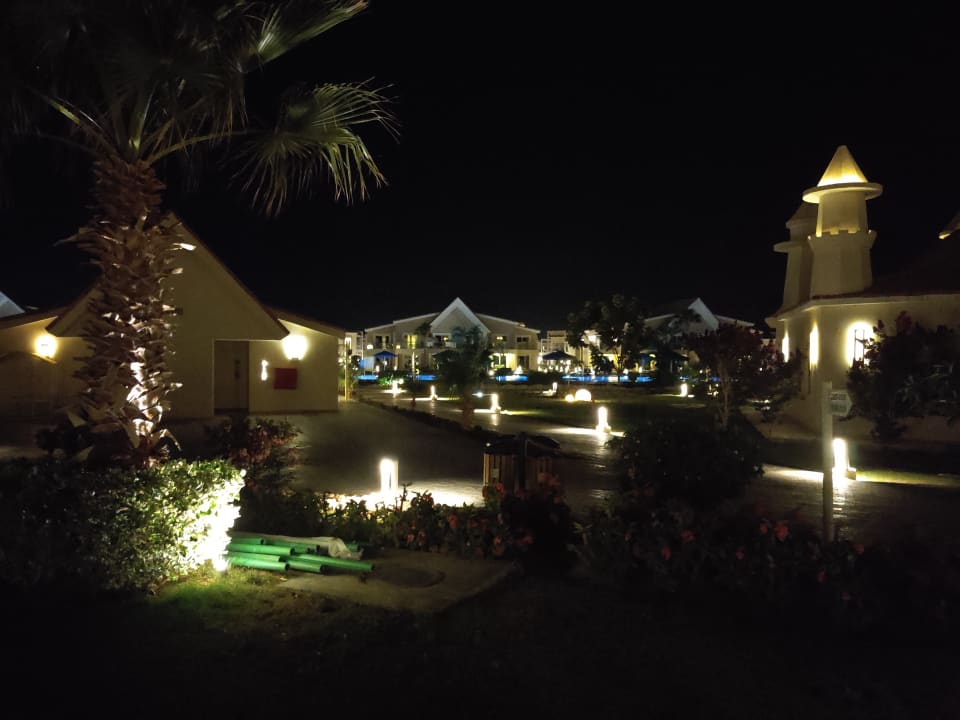 Gartenanlage Pickalbatros Sea World Resort - Marsa Alam