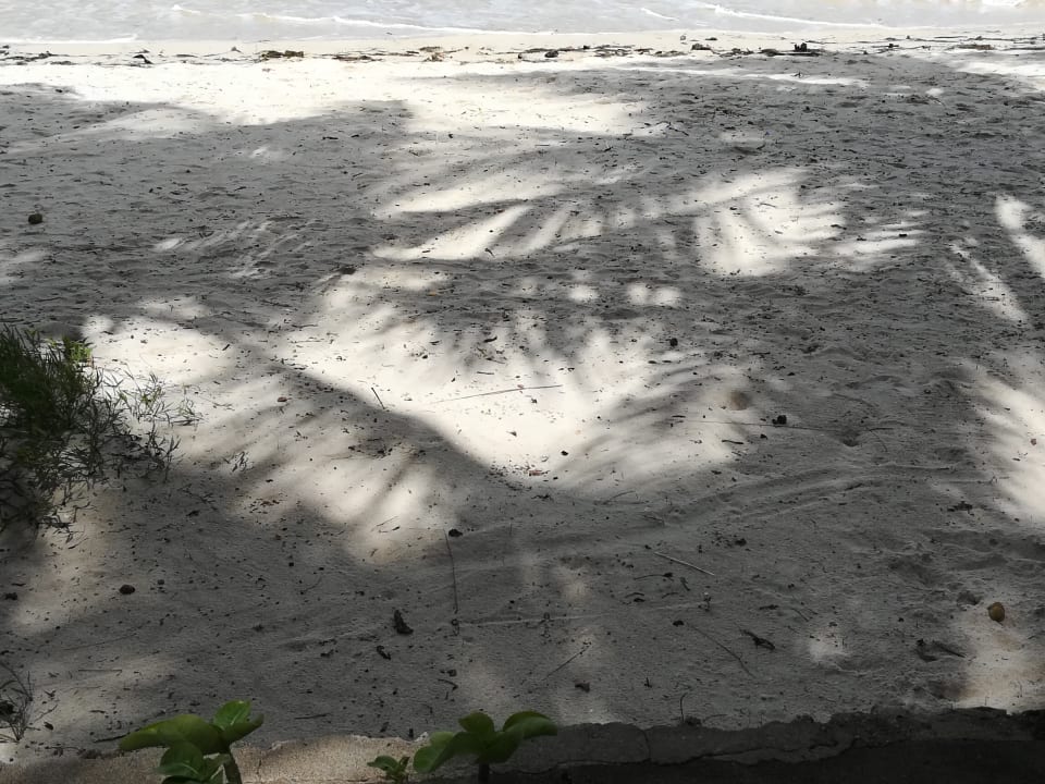 Strand Travellers Beach Hotel & Club