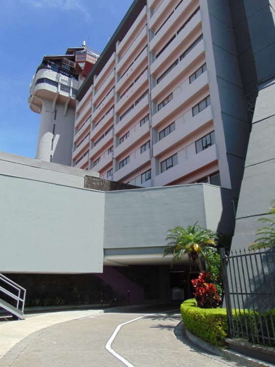 Außenansicht Hotel Crowne Plaza San Jose Corobici