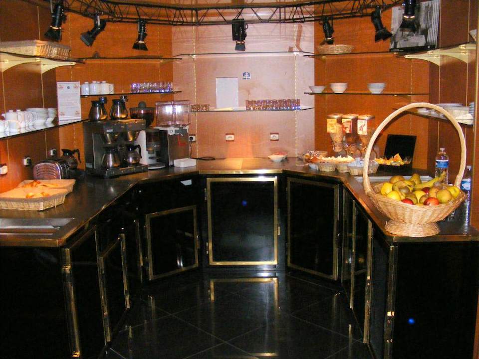 Die Küche bzw. der Buffetbereich Mercure Paris Malakoff Parc des Expositions