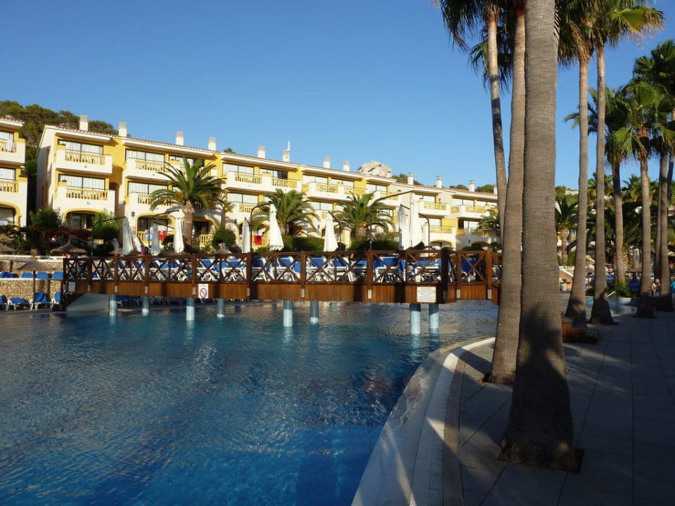 Der große Pool Royal Son Bou Family Club
