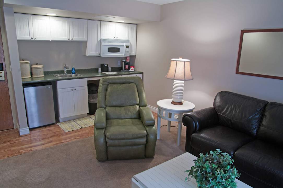 King Suite, Pet Friendly, Lake View - Kitchenette Charlevoix Inn & Suites, SureStay Collection by Best Western