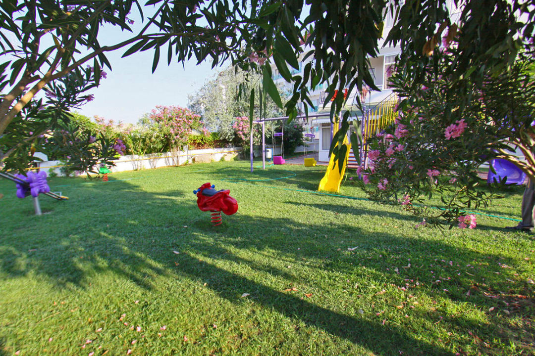 Garden with some toys for children Merve Sun Hotel & Spa