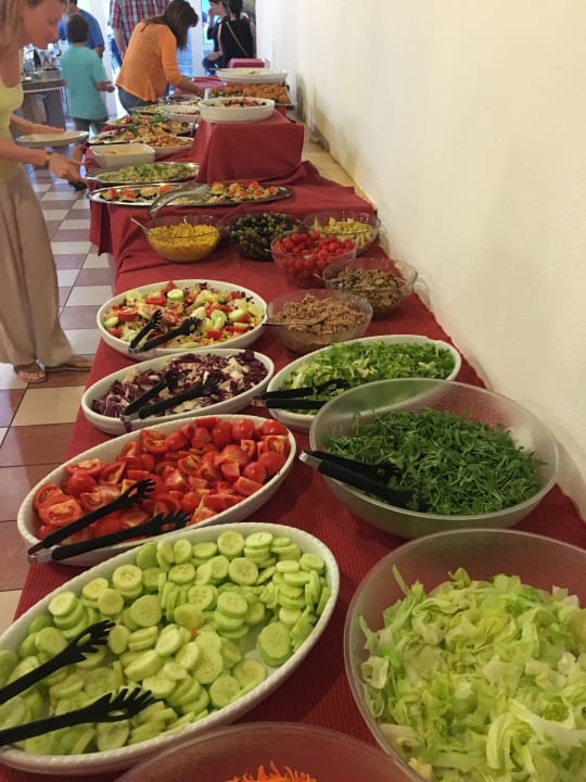Salat- und Vorspeisenbuffet Tirreno Resort