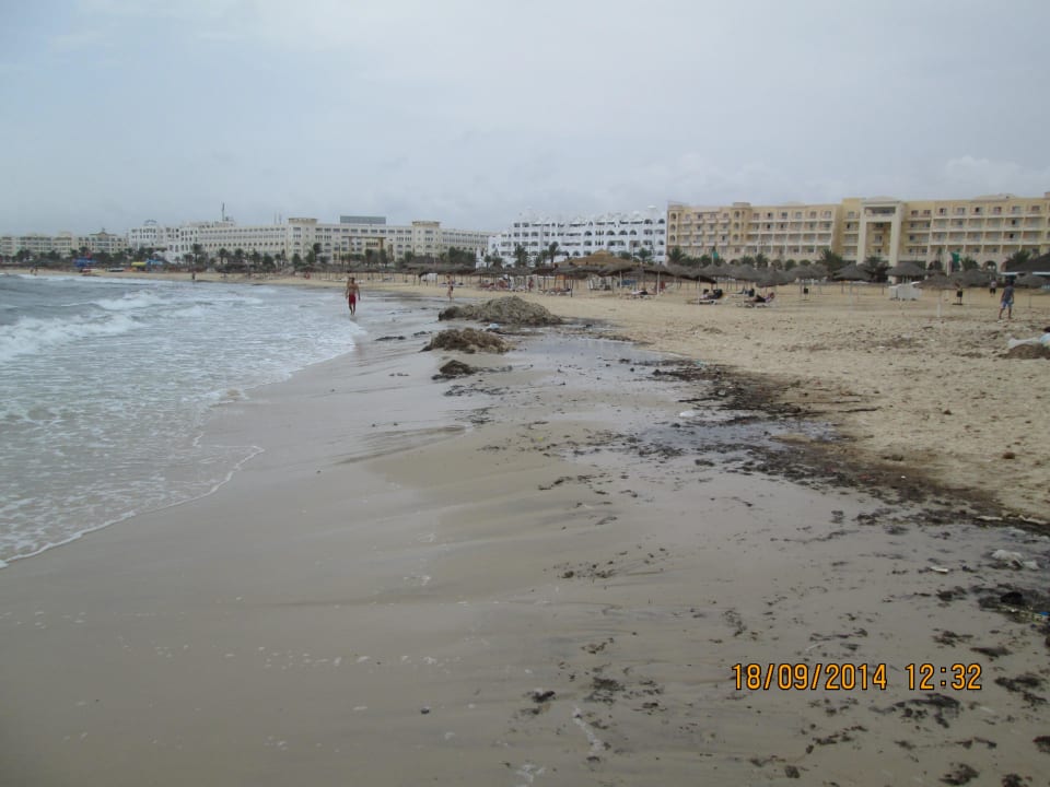 Vermüllter Strand Medina Solaria & Thalasso