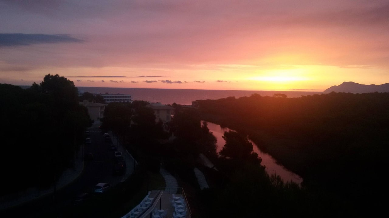 Sonnenaufgang vom Balkon aus Hotel Exagon Park