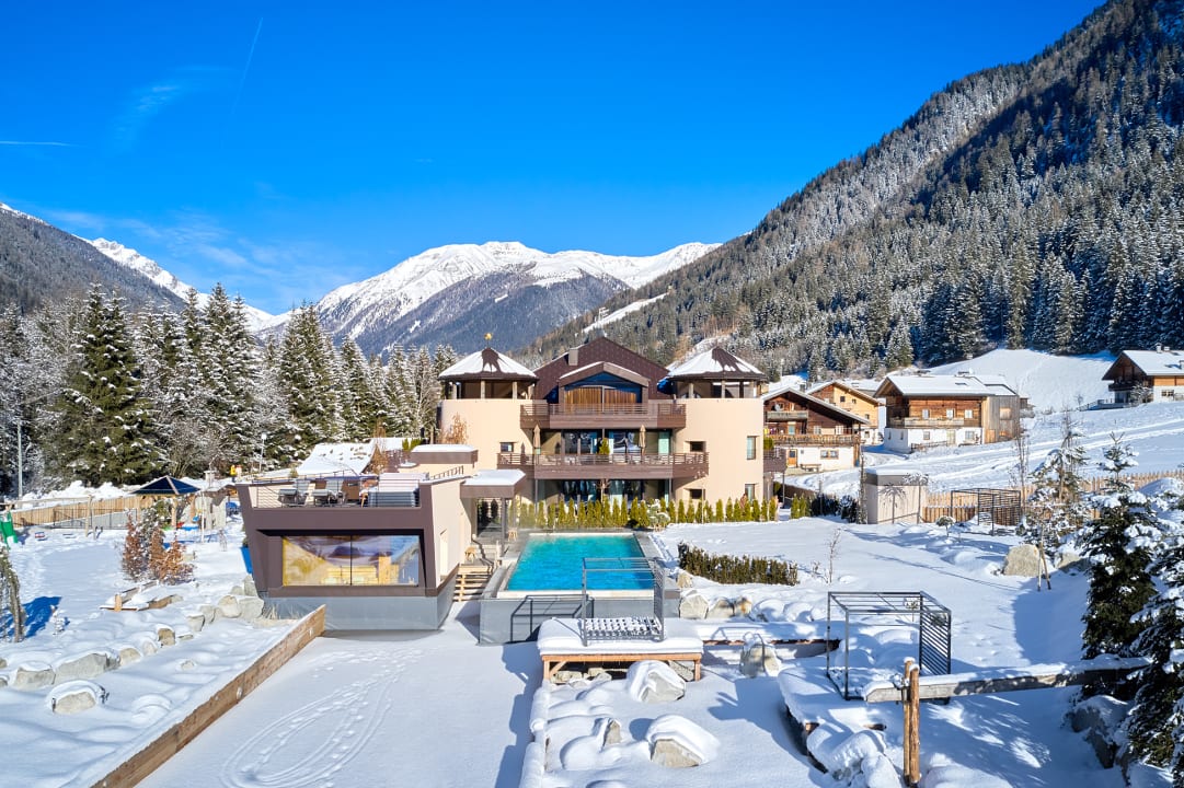 Außenansicht FONTIS luxury spa lodge