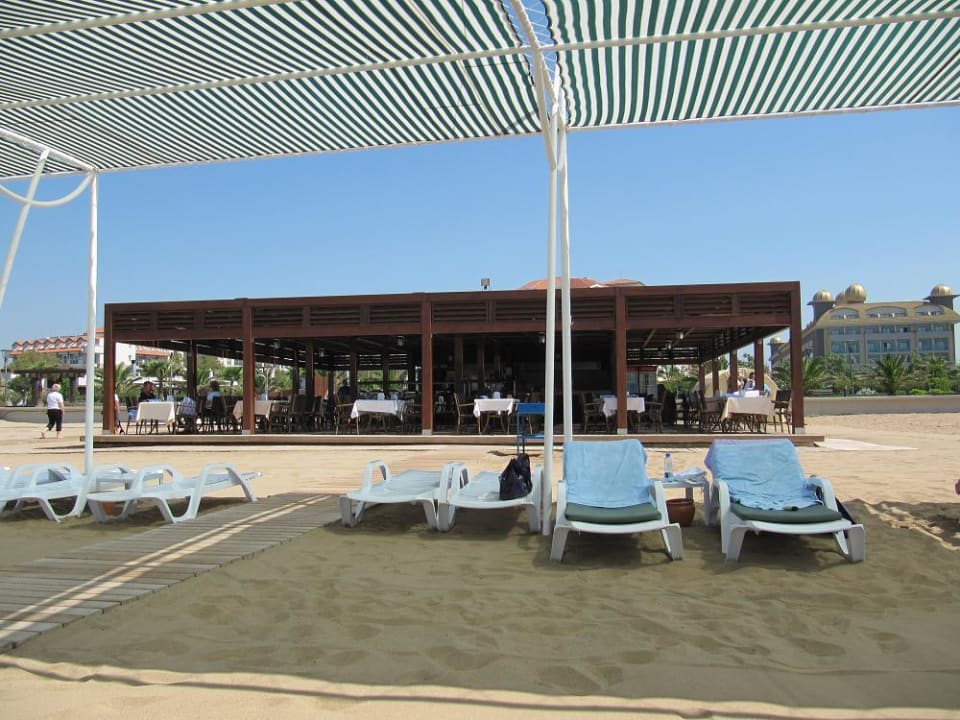 Von der Liege aus Sunis Evren Beach Resort Hotel & Spa