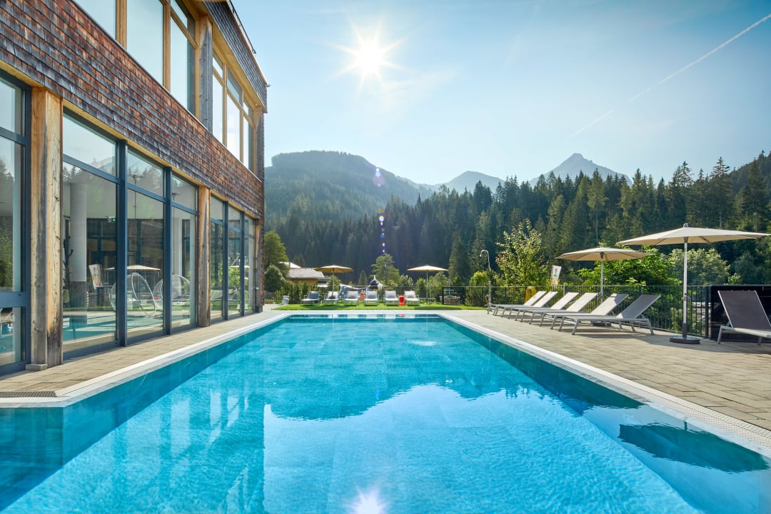 Pool Almhof Family und Wellness Resort